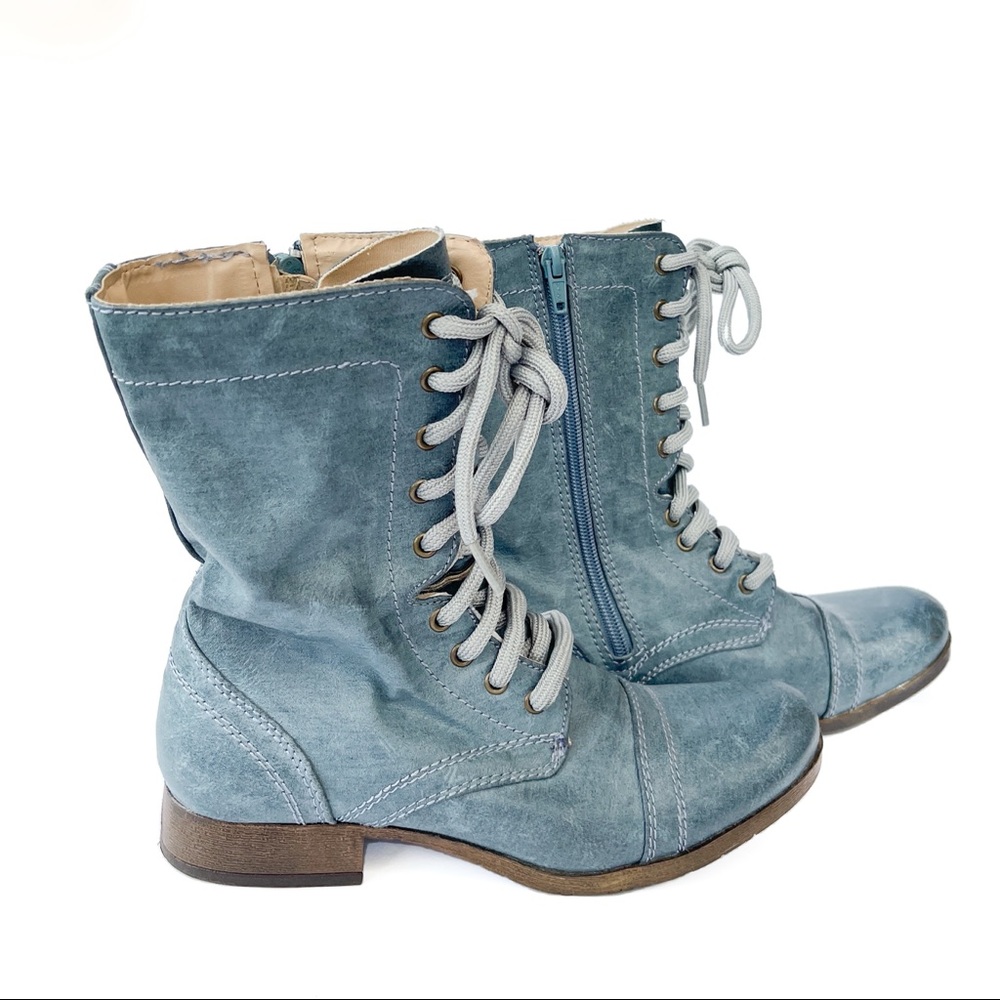 PRICE DROP!⭐️Candie’s Lace-Up Boots - Size 7.5